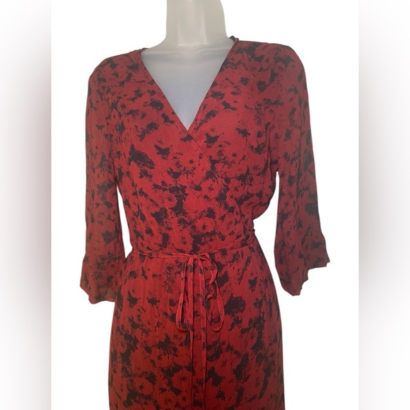 Ganni Georgette Floral Wrap Midi Dress Red Black Size 36 US 4 NWT - Picture 2 of 9
